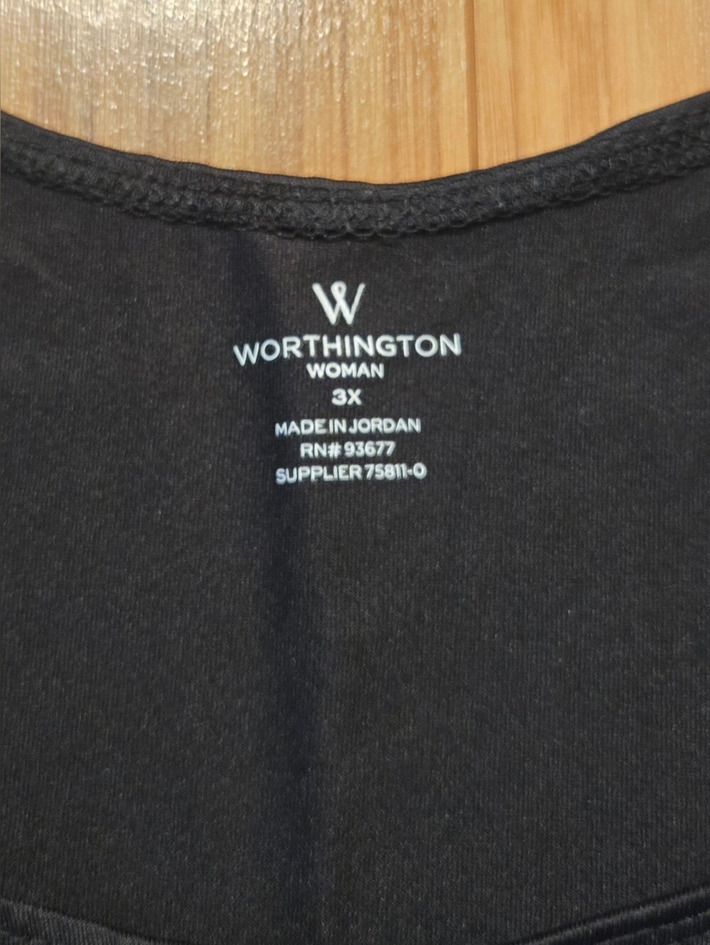 W by Worthington Black Scoop Neck Tank - Picture 3 of 5